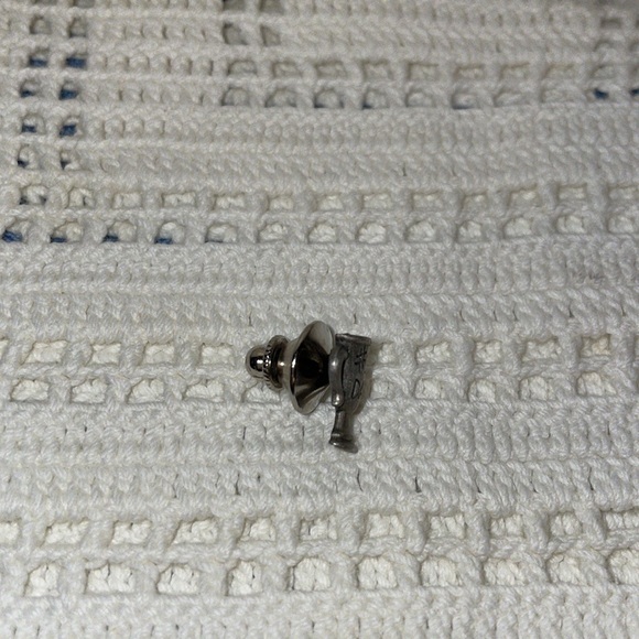 Vintage Rare 1980’s Ms. Dee Genuine Pewter Lid Trinket box, tie pin & Keychain. - Picture 10 of 11